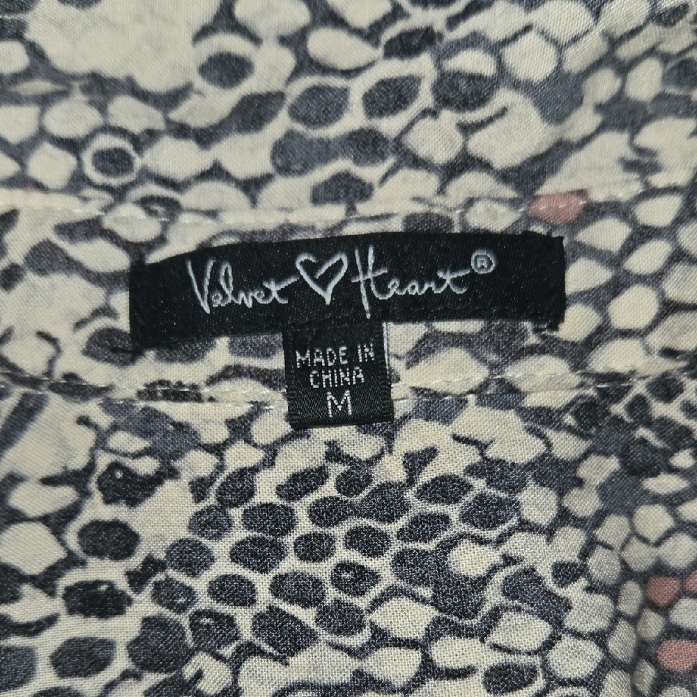 Velvet Hearts M 🤘🏼Snakeskin B&W+Pink Long Sleeve Button-up VTG ROCKER SHIRT🎸 - Picture 8 of 9